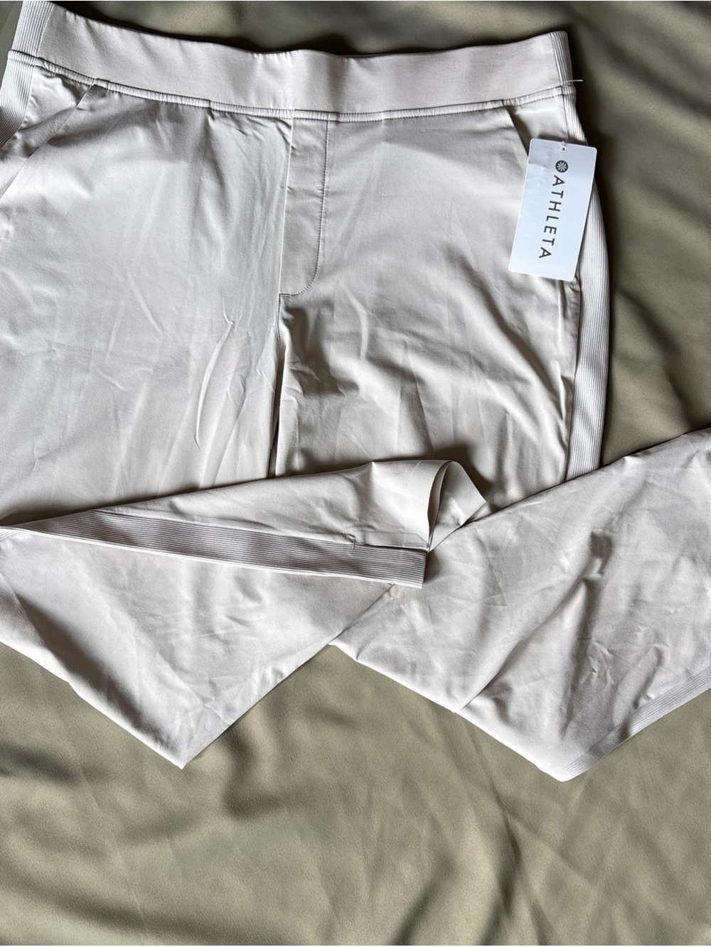 Athleta women’s Pale tan Brooklyn ankle athletic Performance Pants NWT